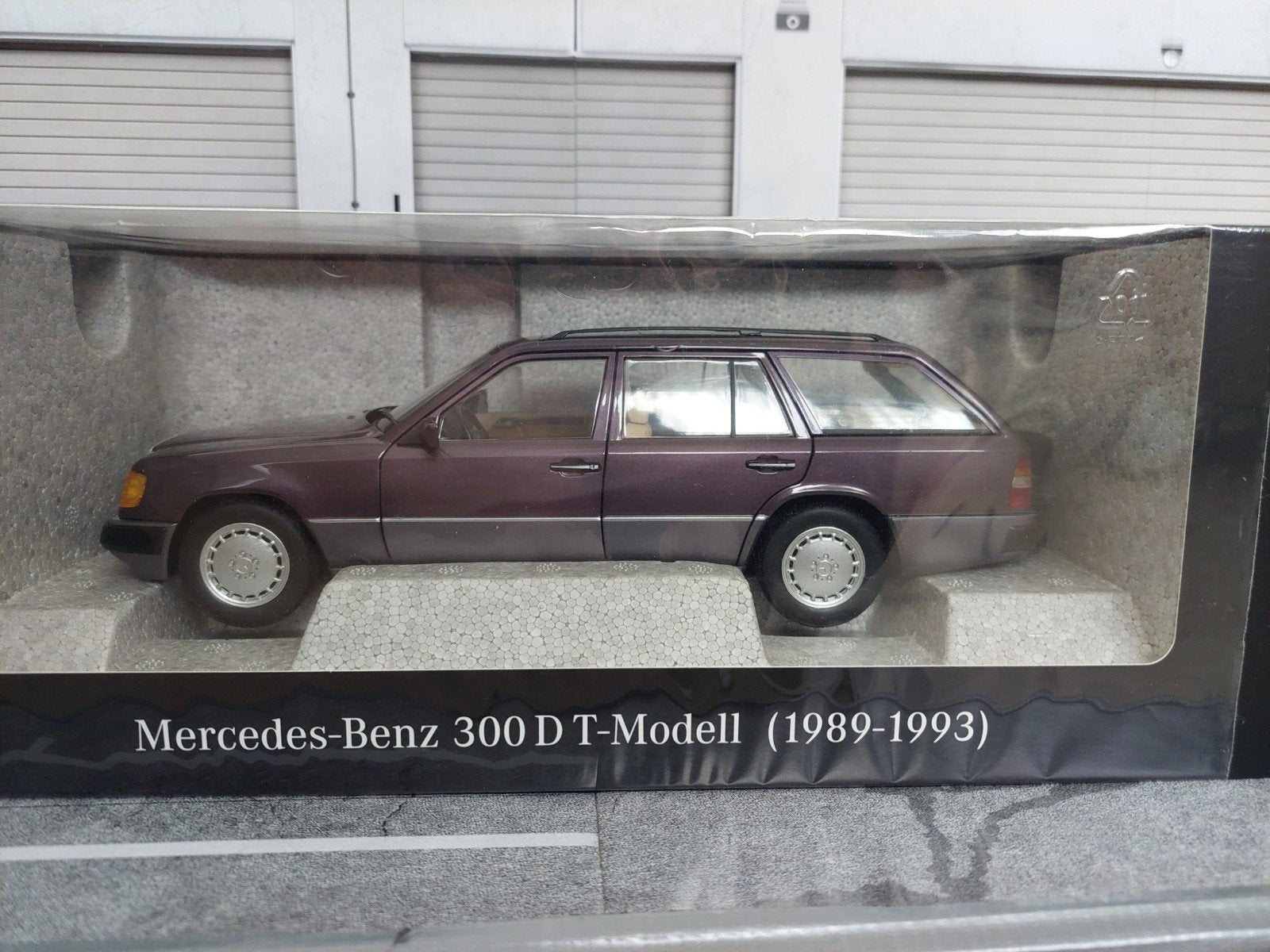 Norev Mercedes S124 300 D t- model Bornit, Hobby en Vrije tijd, Ophalen, Zo goed als nieuw, Auto, Norev