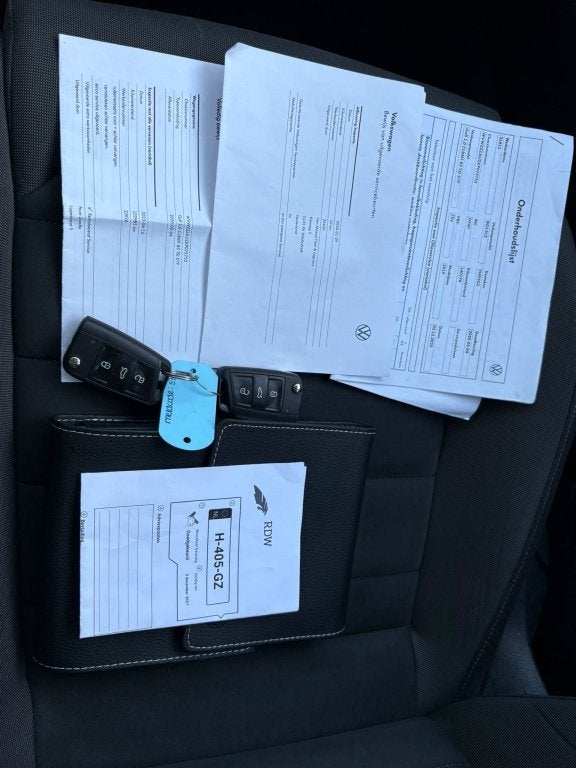 Foto 25 van Volkswagen Golf 1.0 TSI HighLine DAB Stoelvw PDC ACC Massage