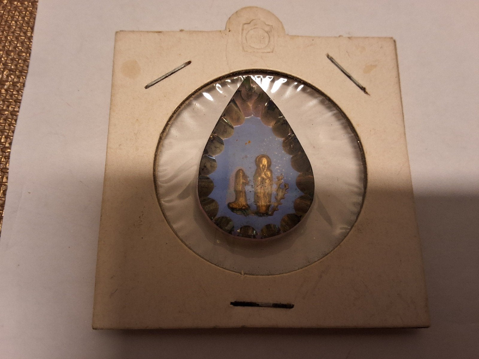 Vintage Lourdes Medaillon: Heilige Maagd Maria Harsgrot, Ophalen of Verzenden