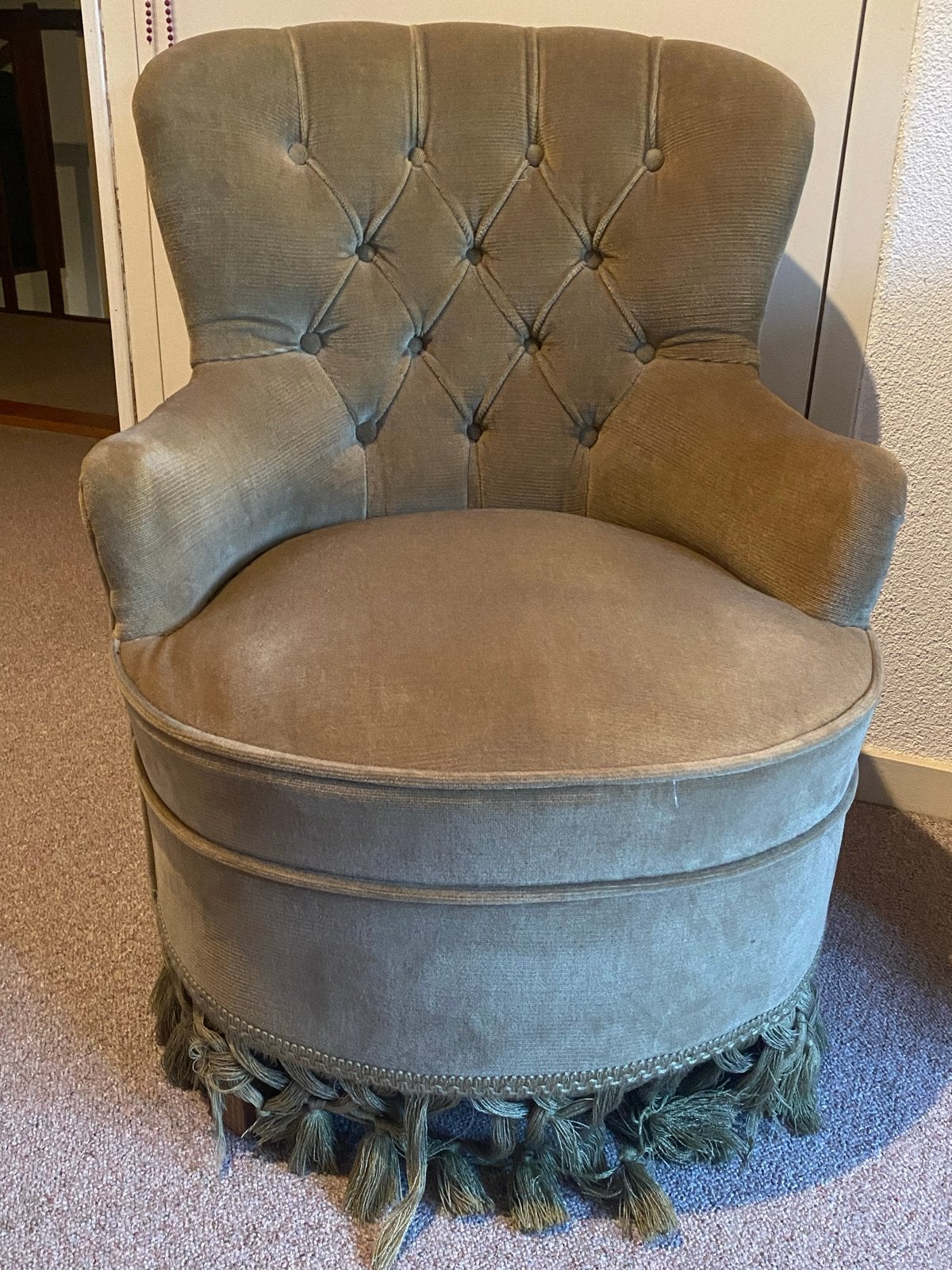 Elegant bruin fauteuiltje met kwastjes, Antiek en Kunst, Ophalen