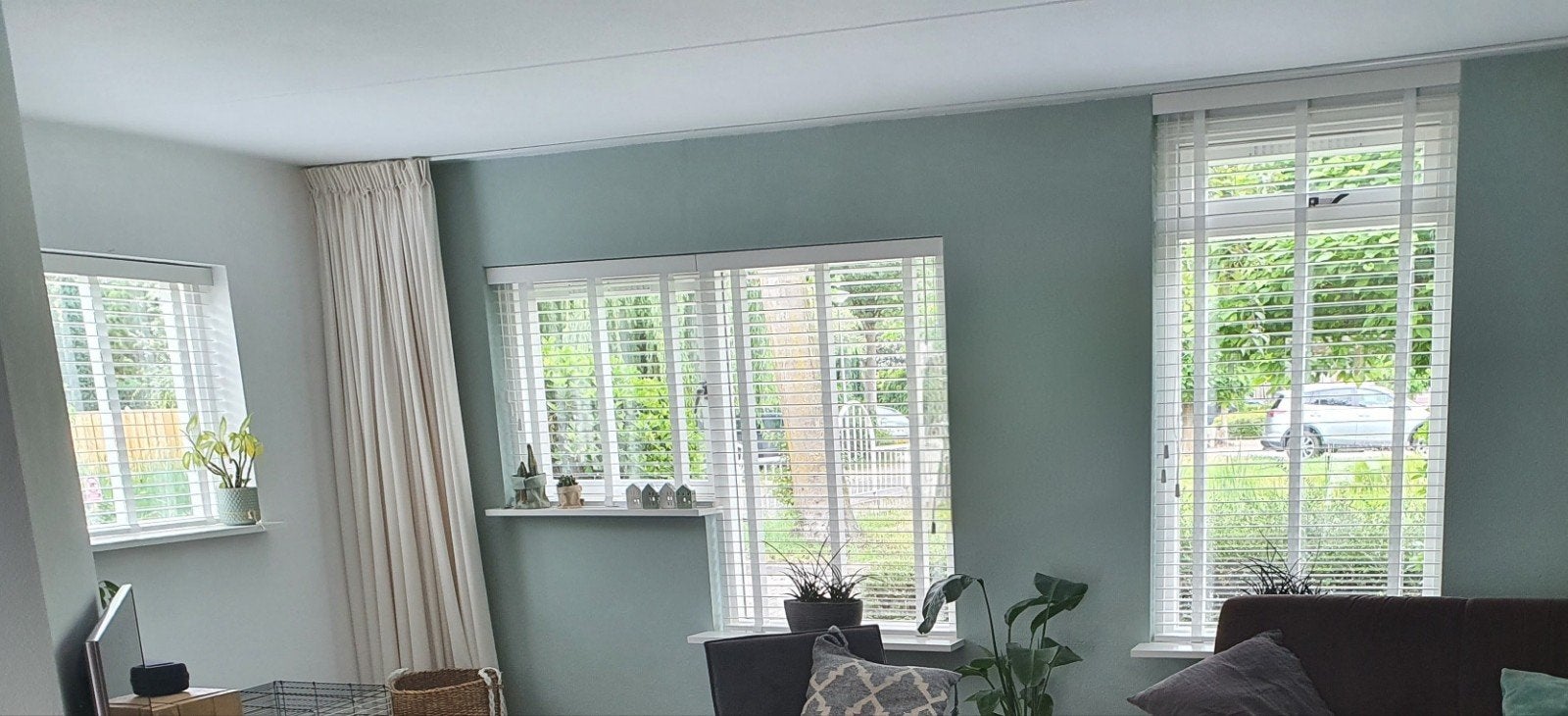 Houten witte jaloezieën 50mm 4 stuks maar mag ook per stuk, Ophalen, Zo goed als nieuw, Wit, 100 tot 150 cm