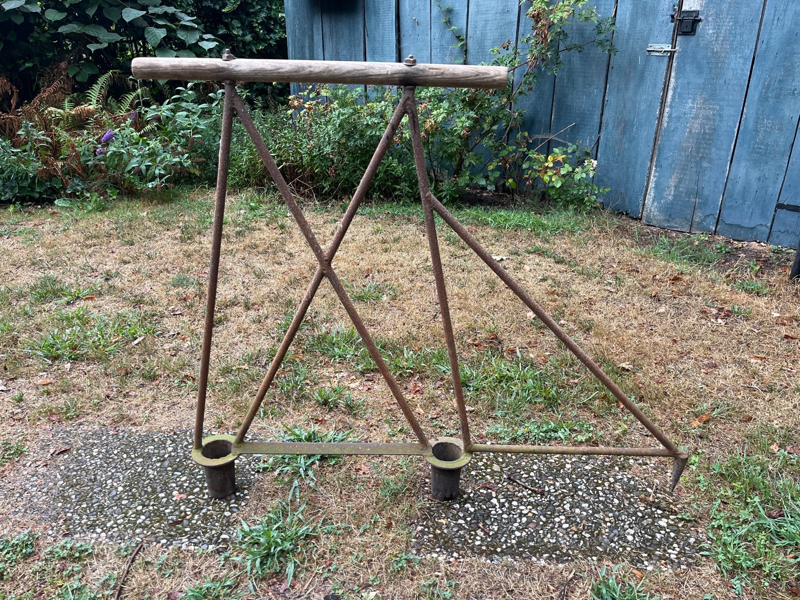 Antieke aardappelplanter / pootmachine, Ophalen