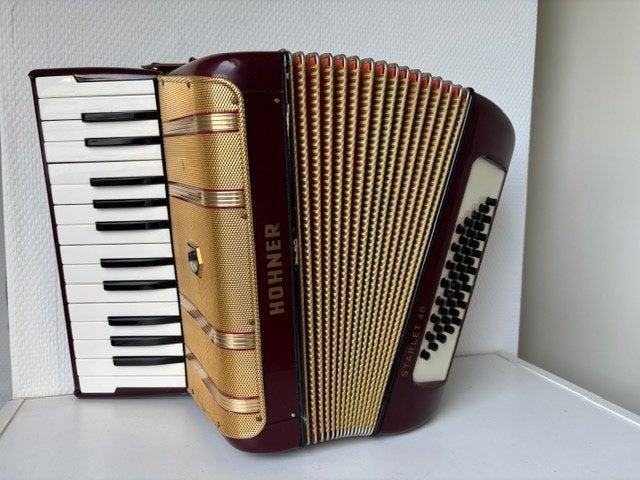 Hohner Starlet 40 accordeon lichtgewicht, Gebruikt, Met koffer, Hohner, 120-bas
