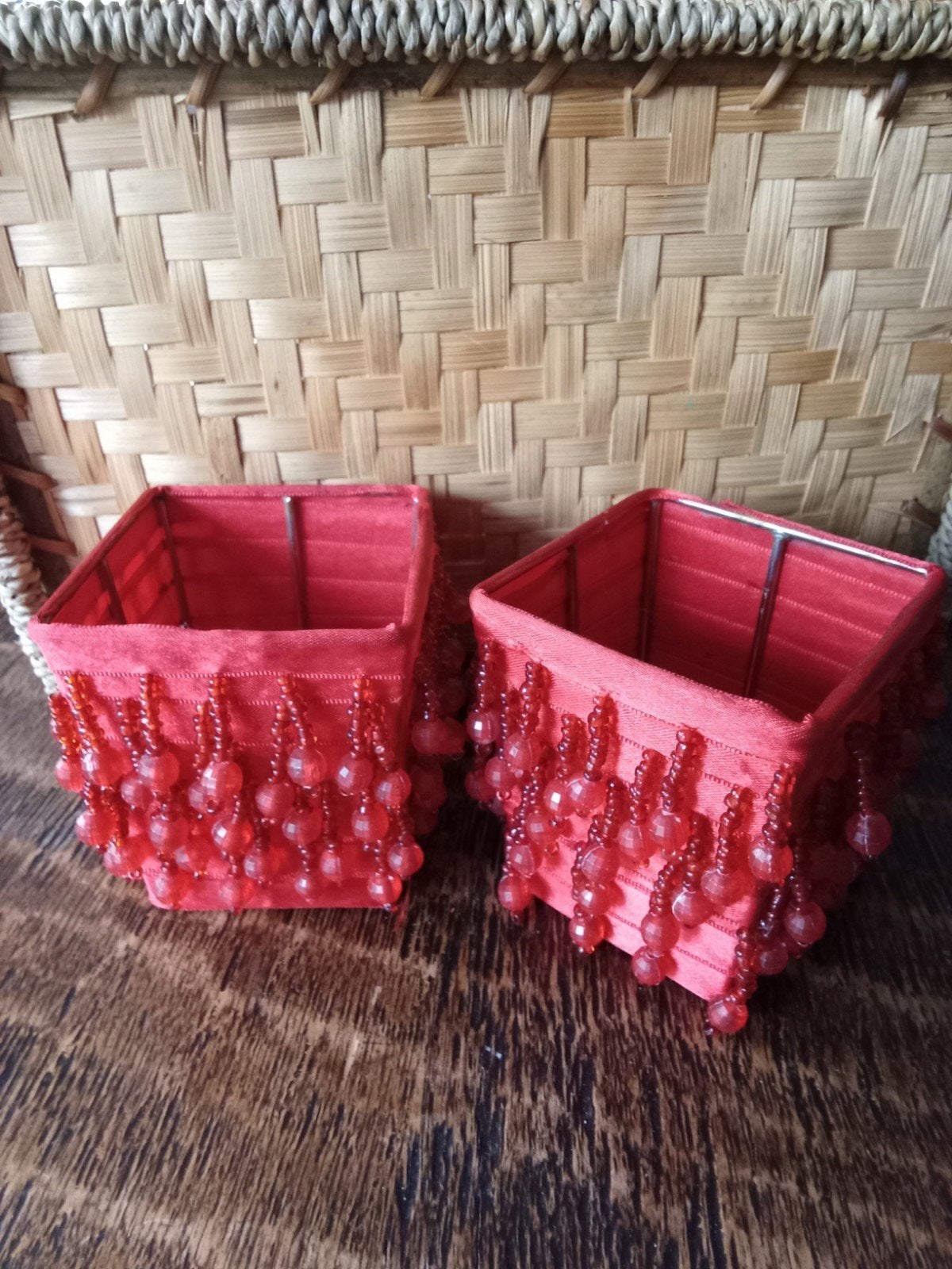 Set van 2 rode decoratieve mandjes met kralen voor een waxin, Ophalen, Gebruikt, Overige stijlen, Rood