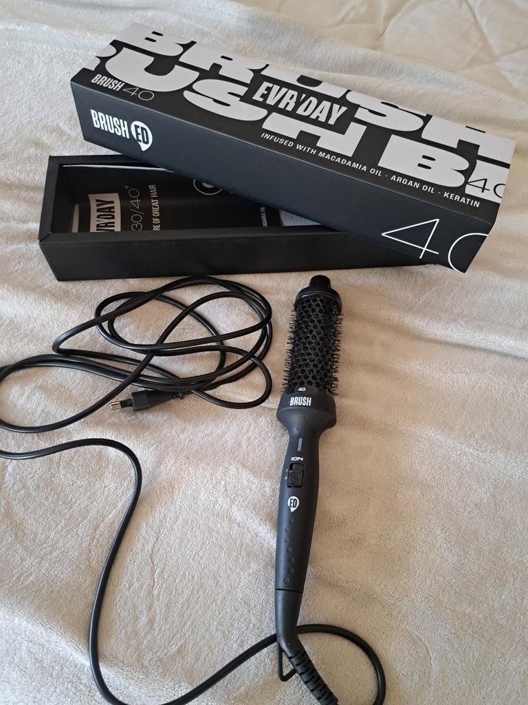Styling warmteborstel evryday brush zgan, Ophalen of Verzenden, Zo goed als nieuw, Krultang of Stijltang