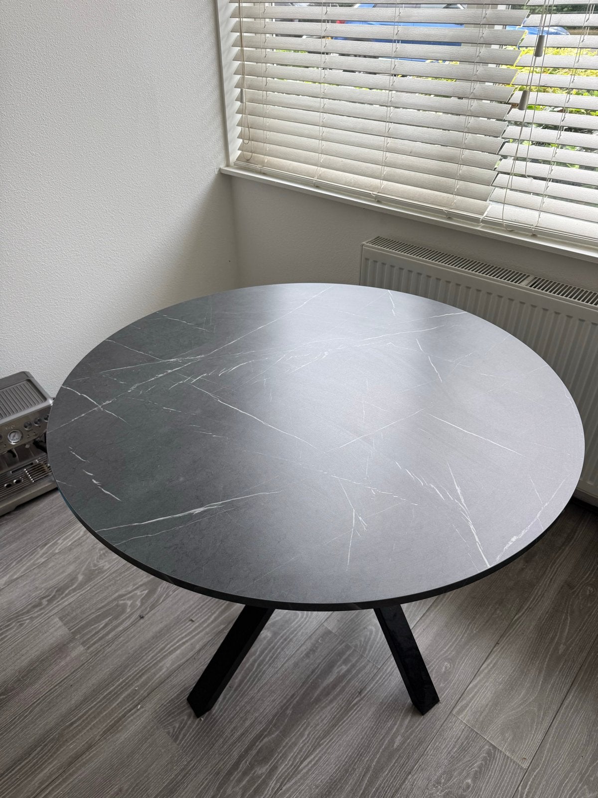 IKEA ronde eettafel, 1 jaar oud, Huis en Inrichting, Tafels | Eettafels, Ophalen, 100 tot 150 cm, Rond, 50 tot 100 cm