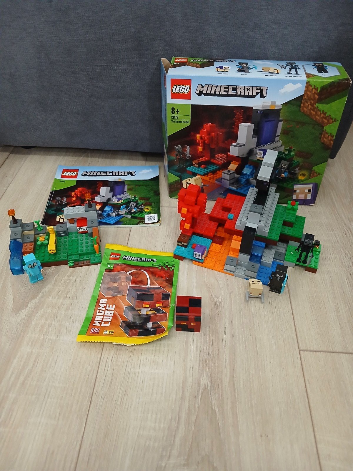 3 lego minecraft sets..

1 set 21172 verwoeste portaal Compl, Minecraft, Lego, Ophalen of Verzenden, Zo goed als nieuw