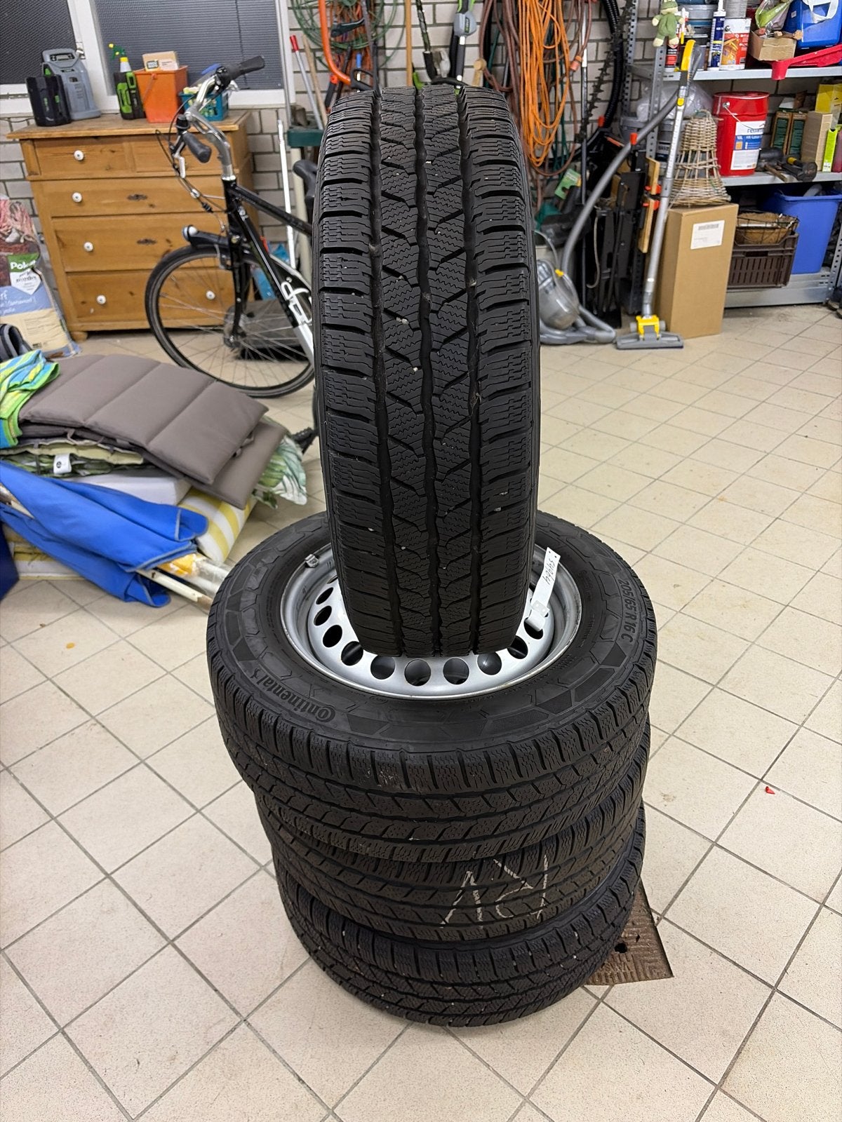 Continental VanContact Winterbanden op velg 205/65 R16 C, Ophalen, 16 inch, Banden en Velgen, Bestelwagen