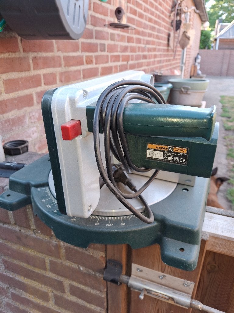 Afkortzaag, Doe-het-zelf en Verbouw, Minder dan 30 mm, Gebruikt, Afkortzaag, 1200 watt of meer