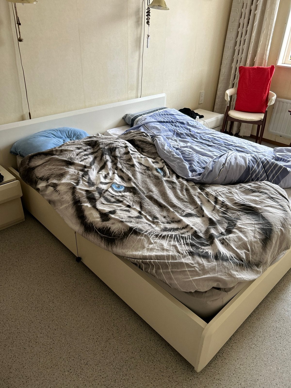 2 persoons bed met 2 nachtkastjes, Huis en Inrichting, Slaapkamer | Bedden, Ophalen, Gebruikt, Wit, Tweepersoons