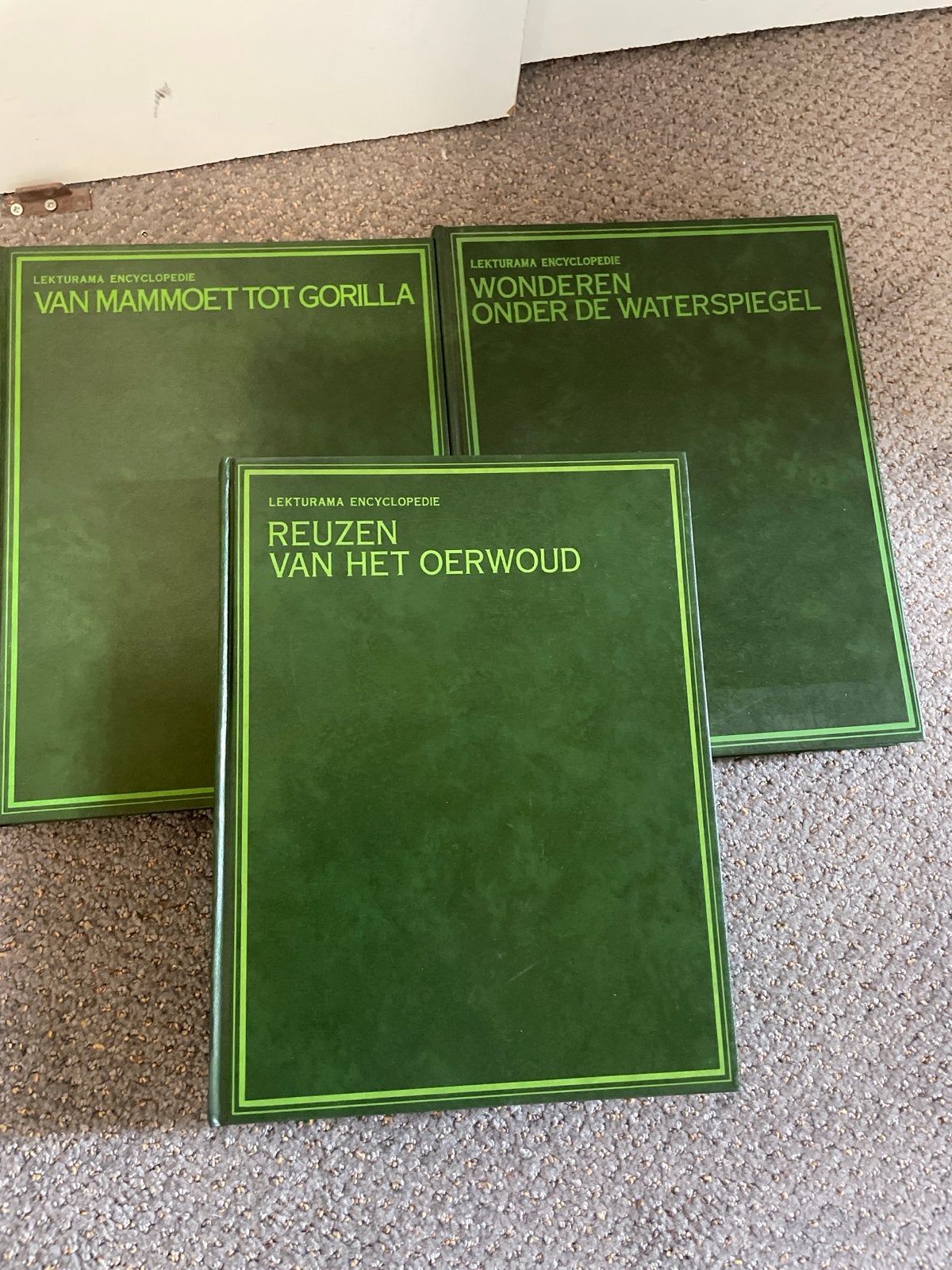 Lekturama Encyclopedie: Dierenwereld (3 delen), Boeken, Ophalen of Verzenden, Gelezen, Dieren, Complete serie