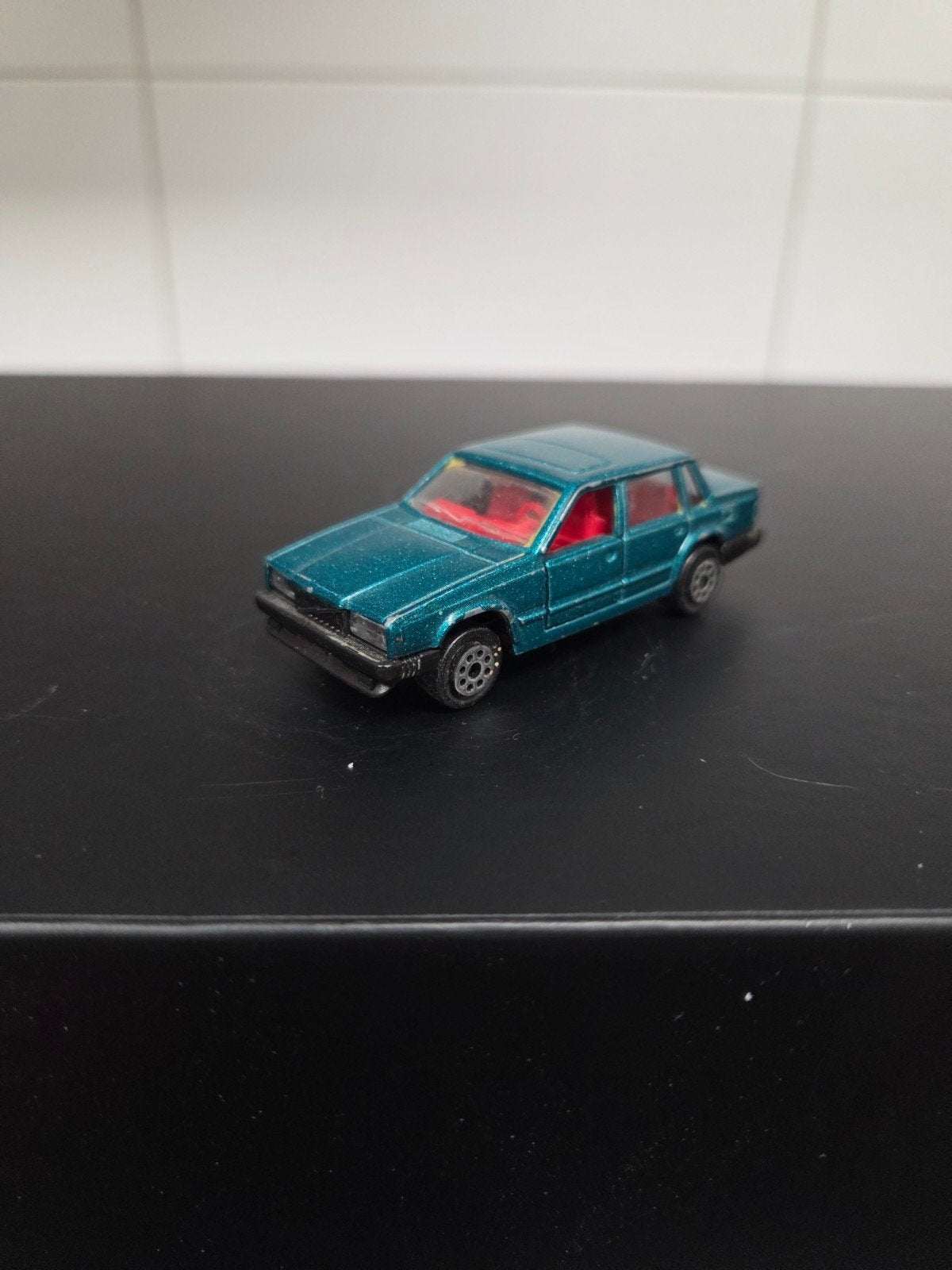 volvo 760 GLE majorette 230, Hobby en Vrije tijd, Ophalen, Auto