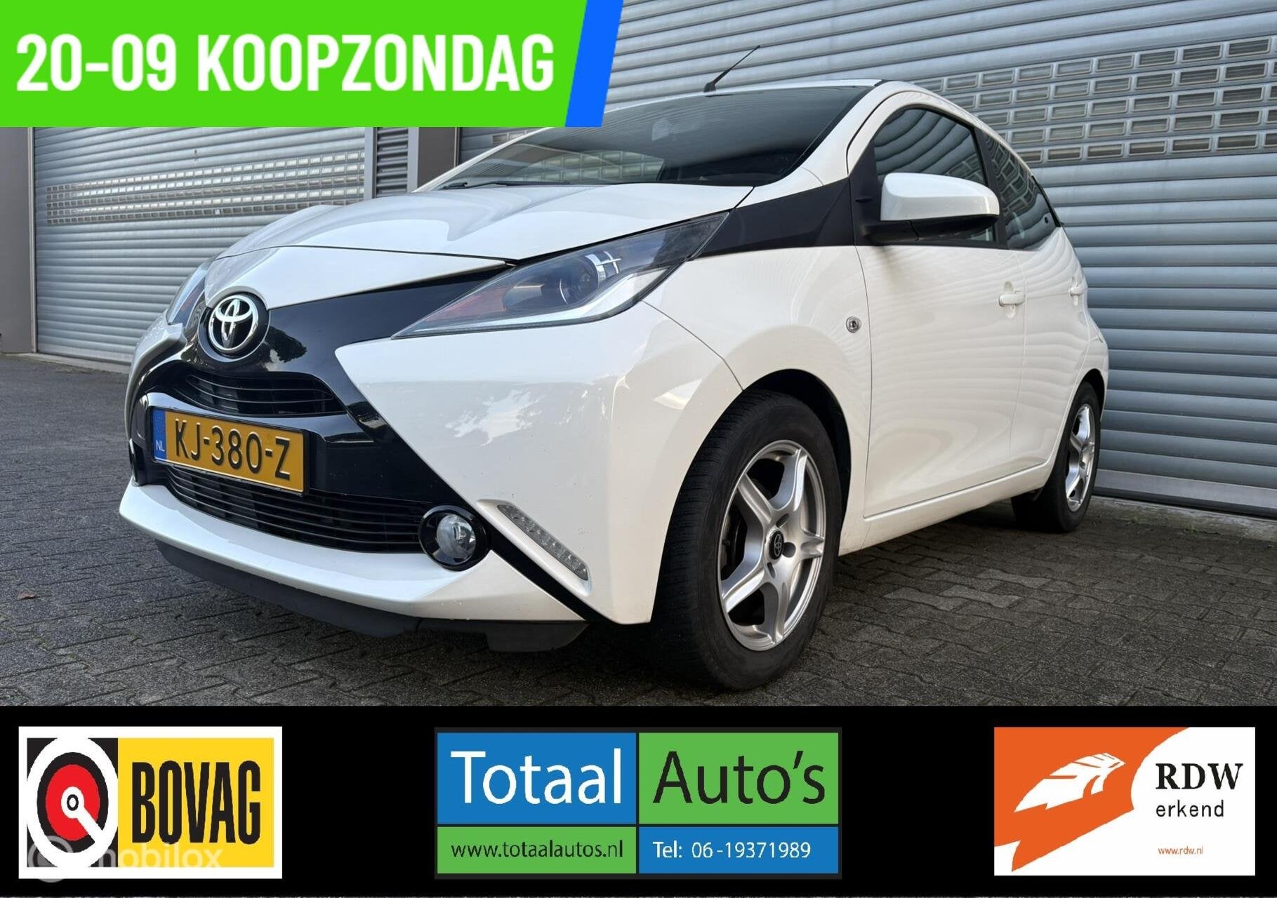 Toyota Aygo 1.0 VVT-i x-Wave*P-CAM*NEDERLANDS*OPEN DAK, Auto's, Voorwielaandrijving, Gebruikt, Euro 6, 4 stoelen