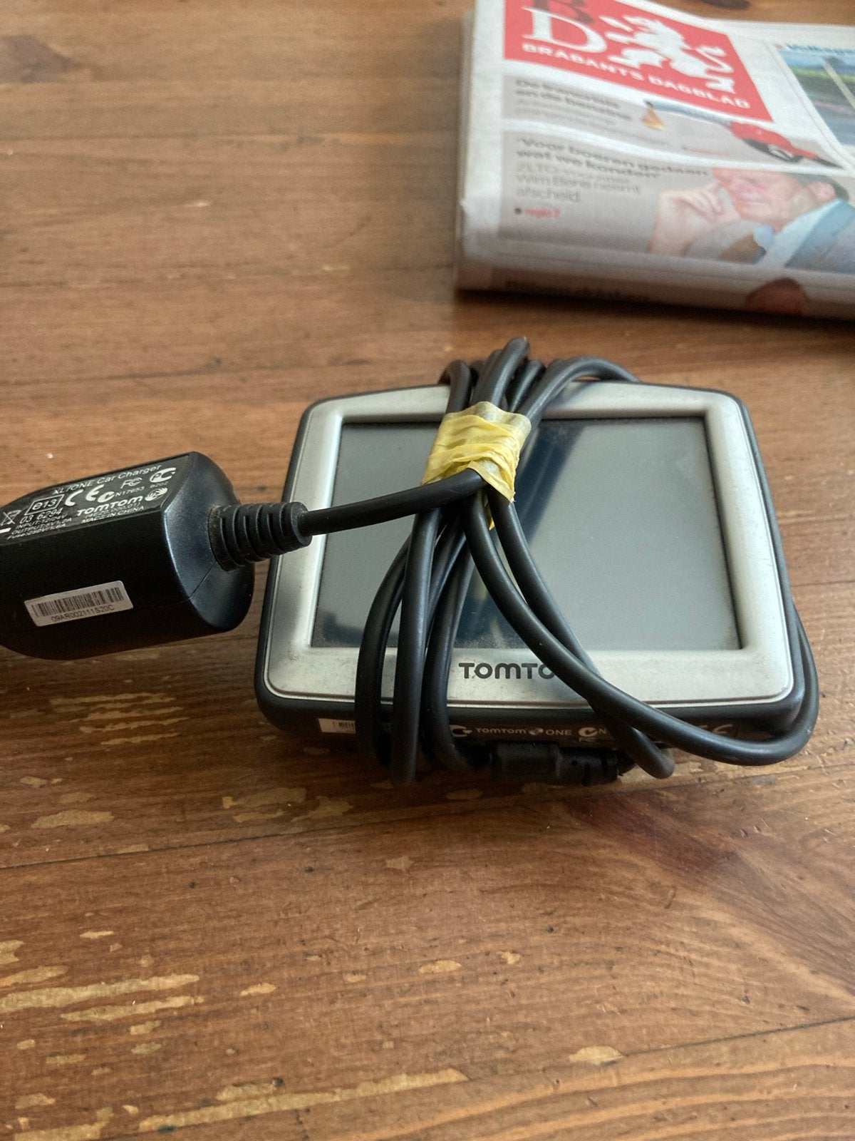 TomTom ONE GPS Navigatiesysteem met Oplader, Ophalen of Verzenden, Gebruikt