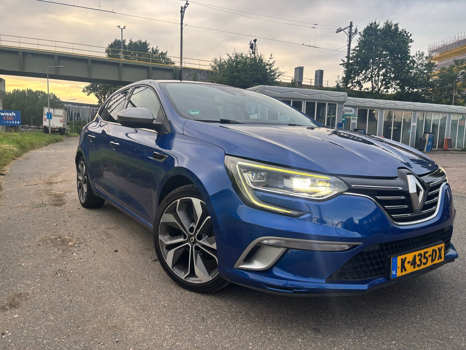 Renault Mégane 1.2 TCe GT-Line 132 pk | Veel vernieuwd, Auto's, Renault, Voorwielaandrijving, 4 cilinders, Blauw, 1650 kg