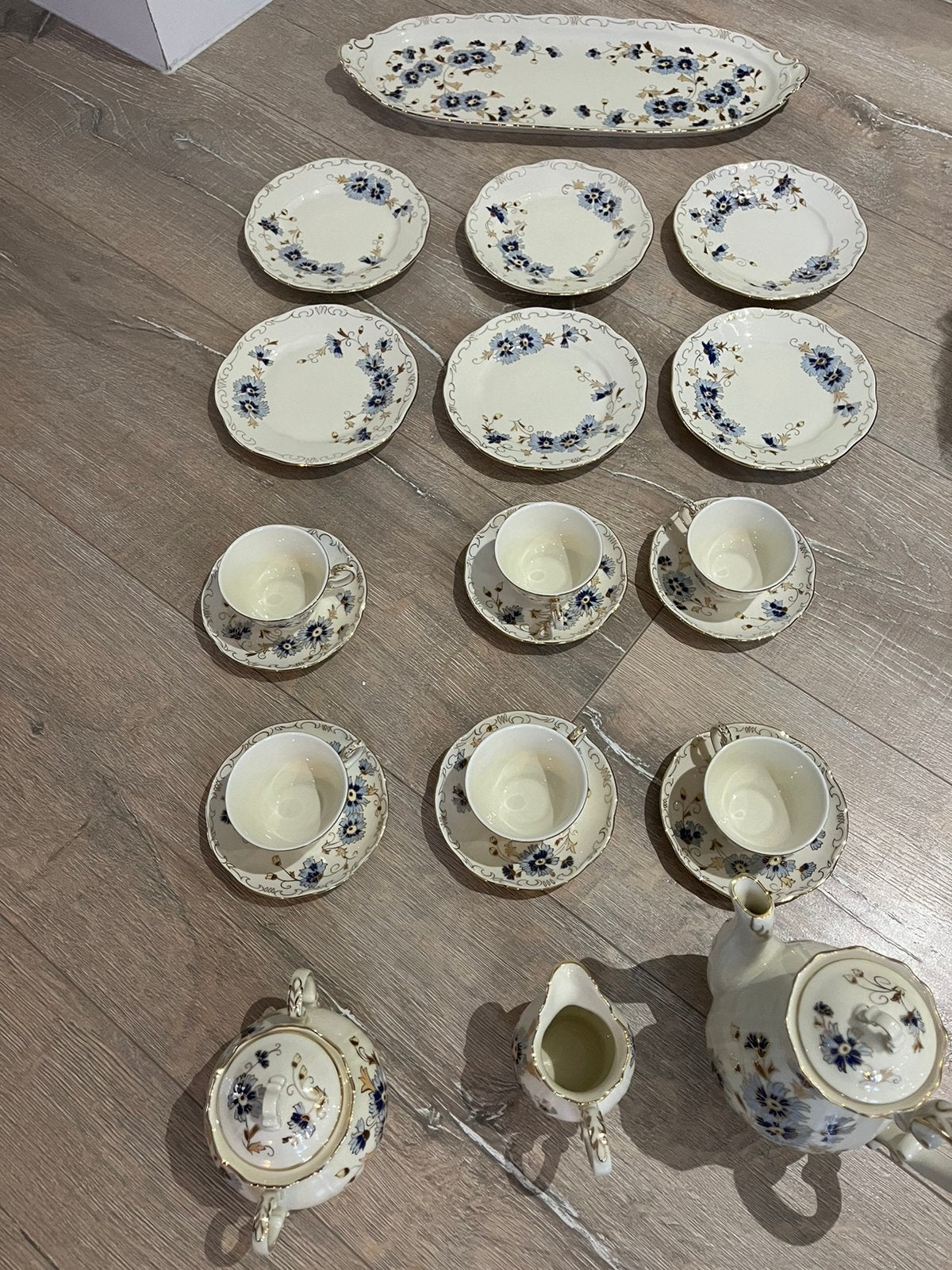 Zsolnay Korenbloem cornflower servies, Ophalen