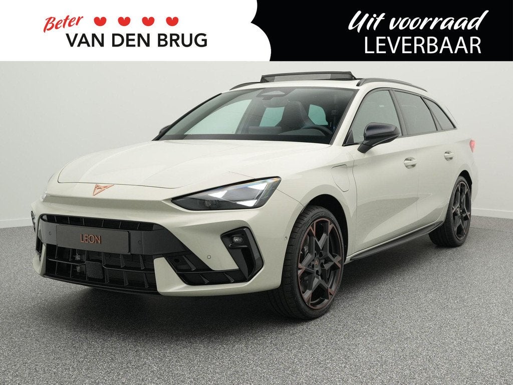 CUPRA Leon Sportstourer 1.5 TSI e-Hybrid VZ 272PK | Panorama, Auto's, Cupra, 1498 cc, 4 cilinders, Alcantara, 26 kWh