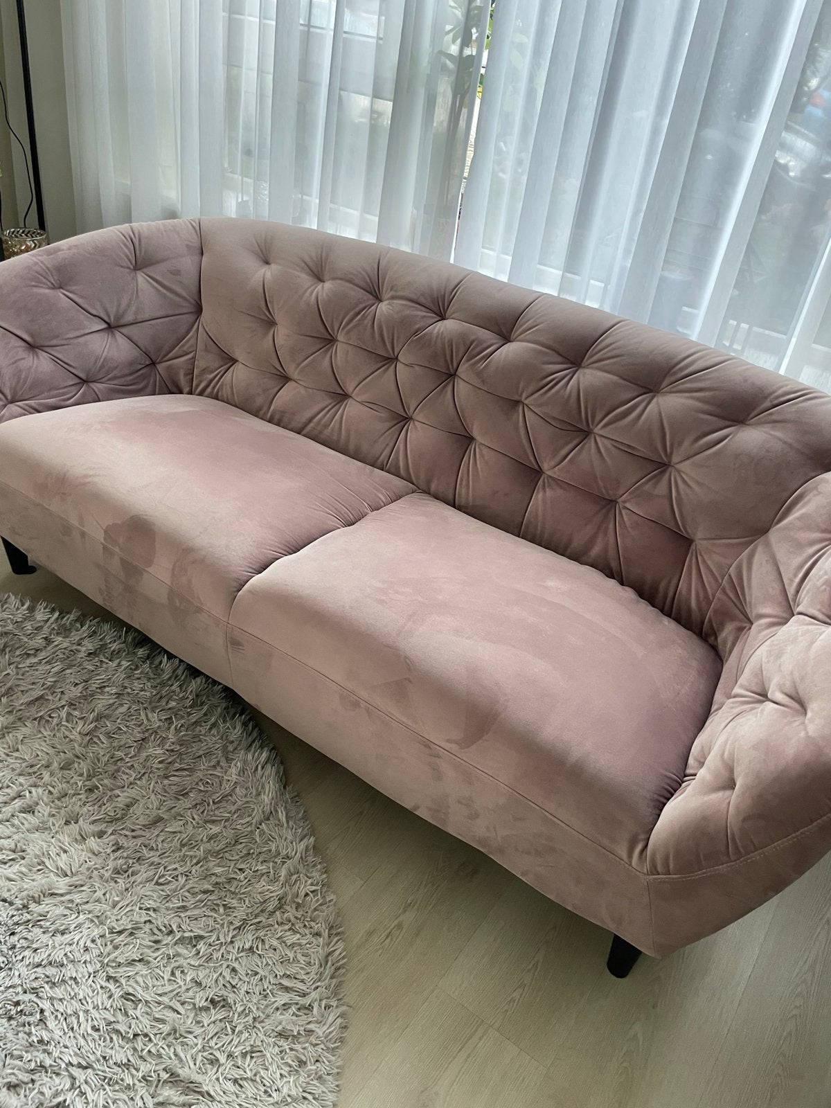 Roze fluwelen tweepersoonsbank - Zo goed als nieuw, Ophalen, Tweepersoons, 75 tot 100 cm, Zo goed als nieuw