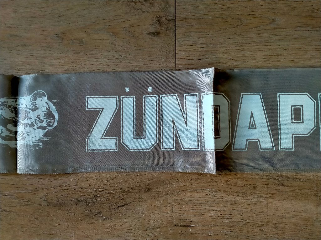 Foto 3 van Zundapp motor motoren merk vintage logo sjaaltje sjaal 3