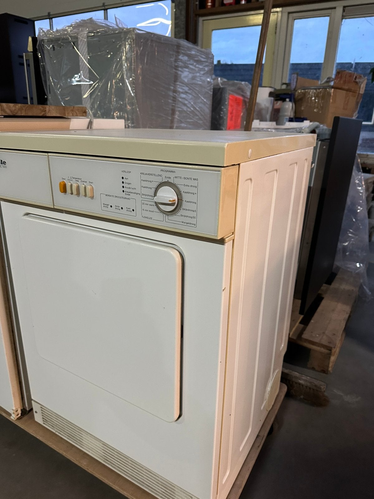 Miele droger, Witgoed en Apparatuur, Wasmachines, Ophalen, 1200 tot 1600 toeren, Gebruikt, Q