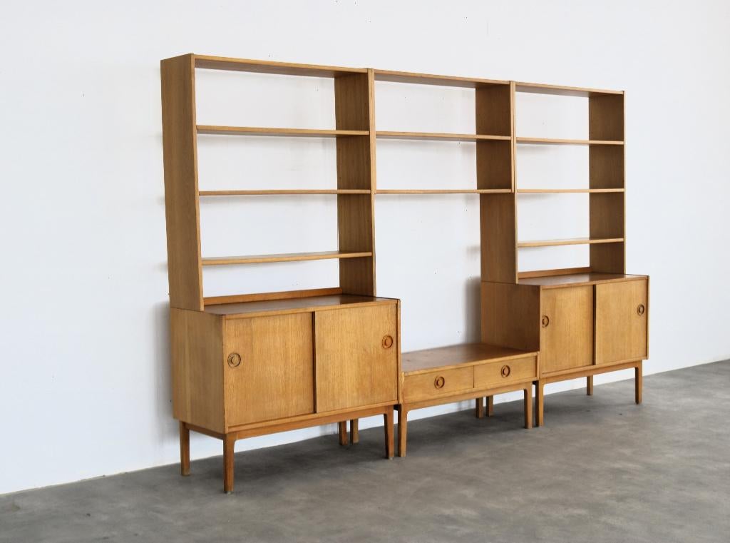 vintage wandmeubel | kast | jaren 60 | Zweeds, Gebruikt, Met deur(en), ., Eikenhout