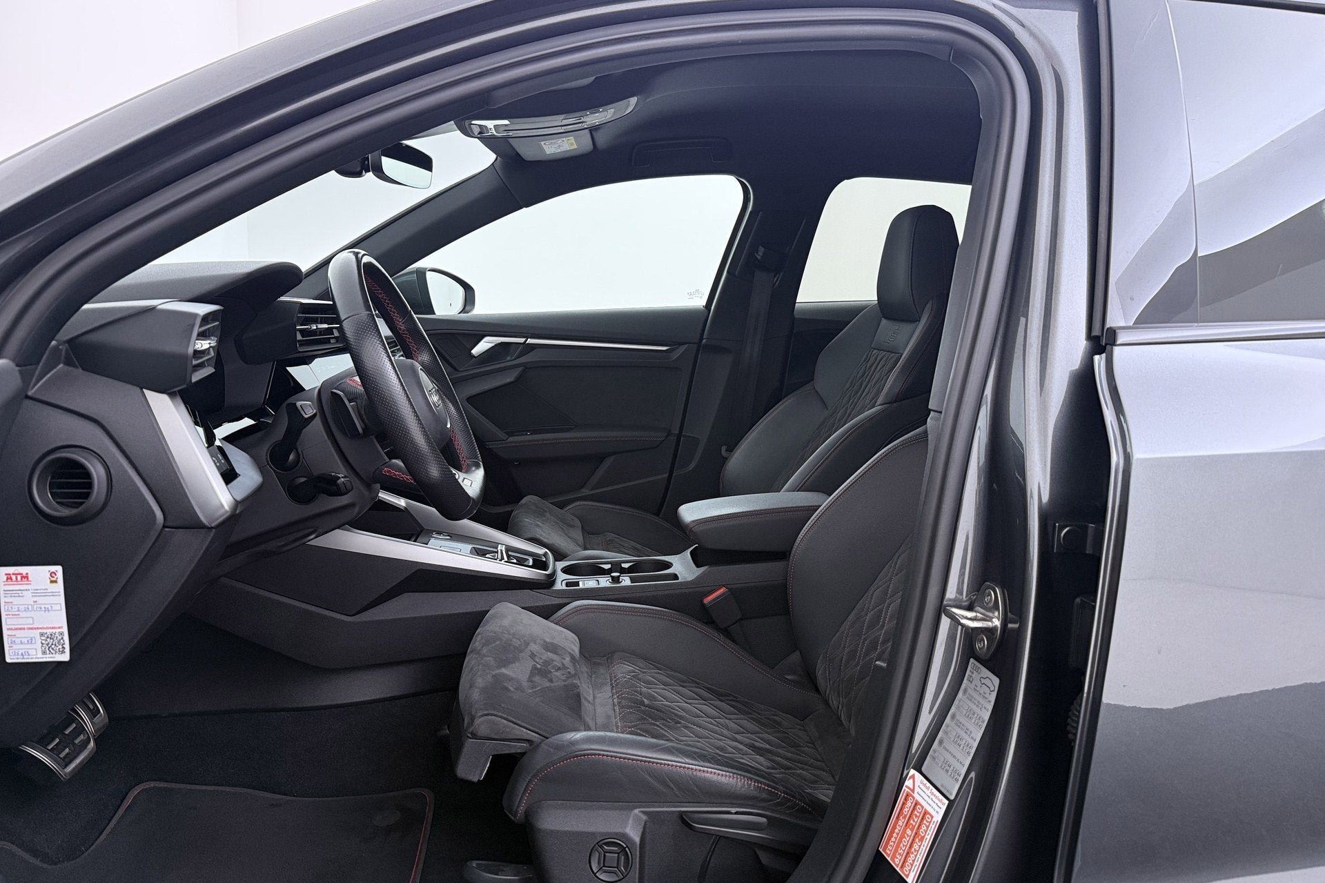 Audi A3 Sportback 45 TFSI e S-Line edition Competition | Dub, Gebruikt, 4 cilinders, Hybride Elektrisch/Benzine, 71 km/l