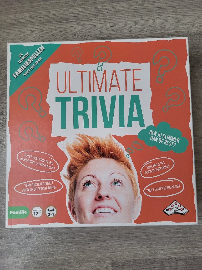 Ultimate Trivia - Bordspel - Familiespel, Ophalen of Verzenden, Zo goed als nieuw