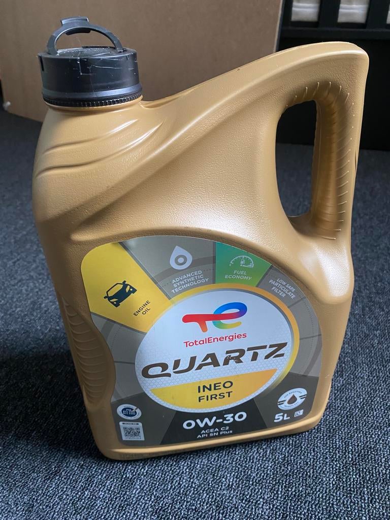 Bijna volle 5 liter total quartz ineo first ow-30 5 liter, Ophalen of Verzenden