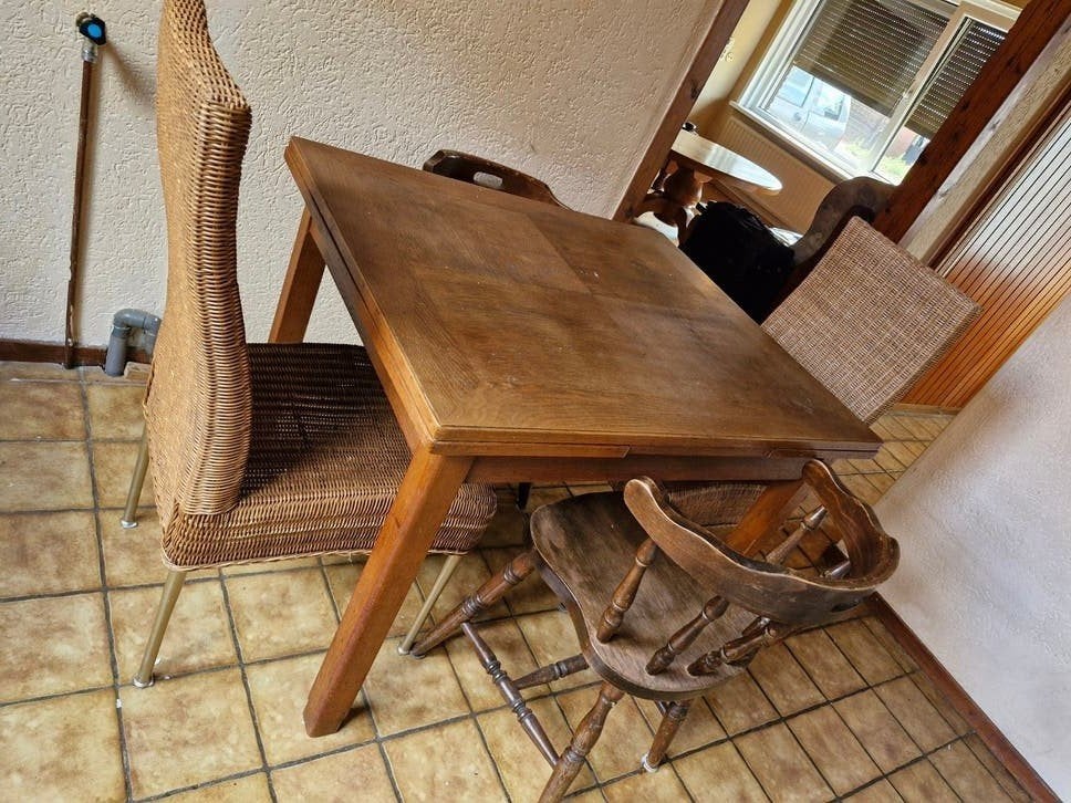 Een eettafel uittrekbaar met stoelen, Antiek en Kunst, Ophalen