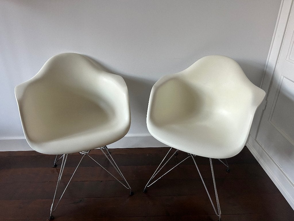 Set van 2 Originele Vitra Eames DAR stoelen, Twee, Wit, Kunststof, Gebruikt