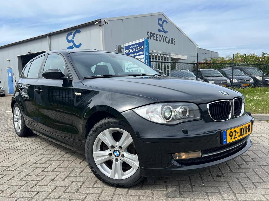 BMW 1-Serie 2.0 118I 5DRS 2009 Navi Cruise PDC Xenon LMV, Auto's, BMW, 1-Serie, 1995 cc, Zwart, Zwart