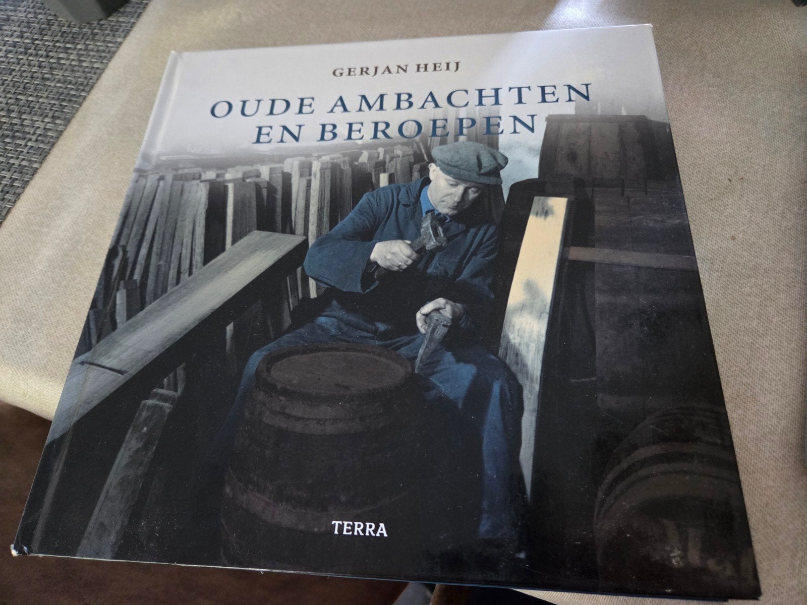 BOEK - Gerjan Heij - Oude Ambachten En Beroepen, Ophalen of Verzenden, Gelezen