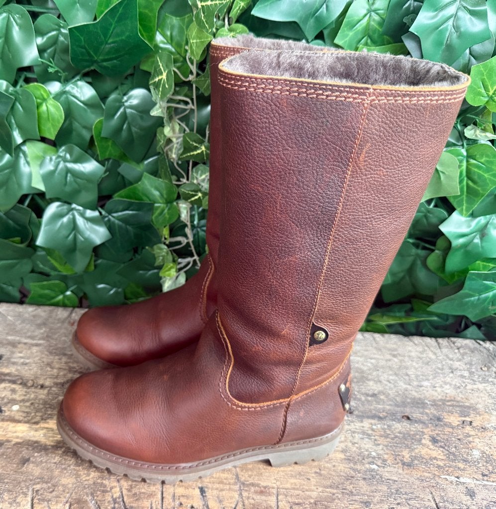 Bijna Nieuwe gevoerde laarzen van Panama Jack maat 37, Kleding | Dames, Schoenen, Hoge laarzen, Bruin, Ophalen of Verzenden, Zo goed als nieuw