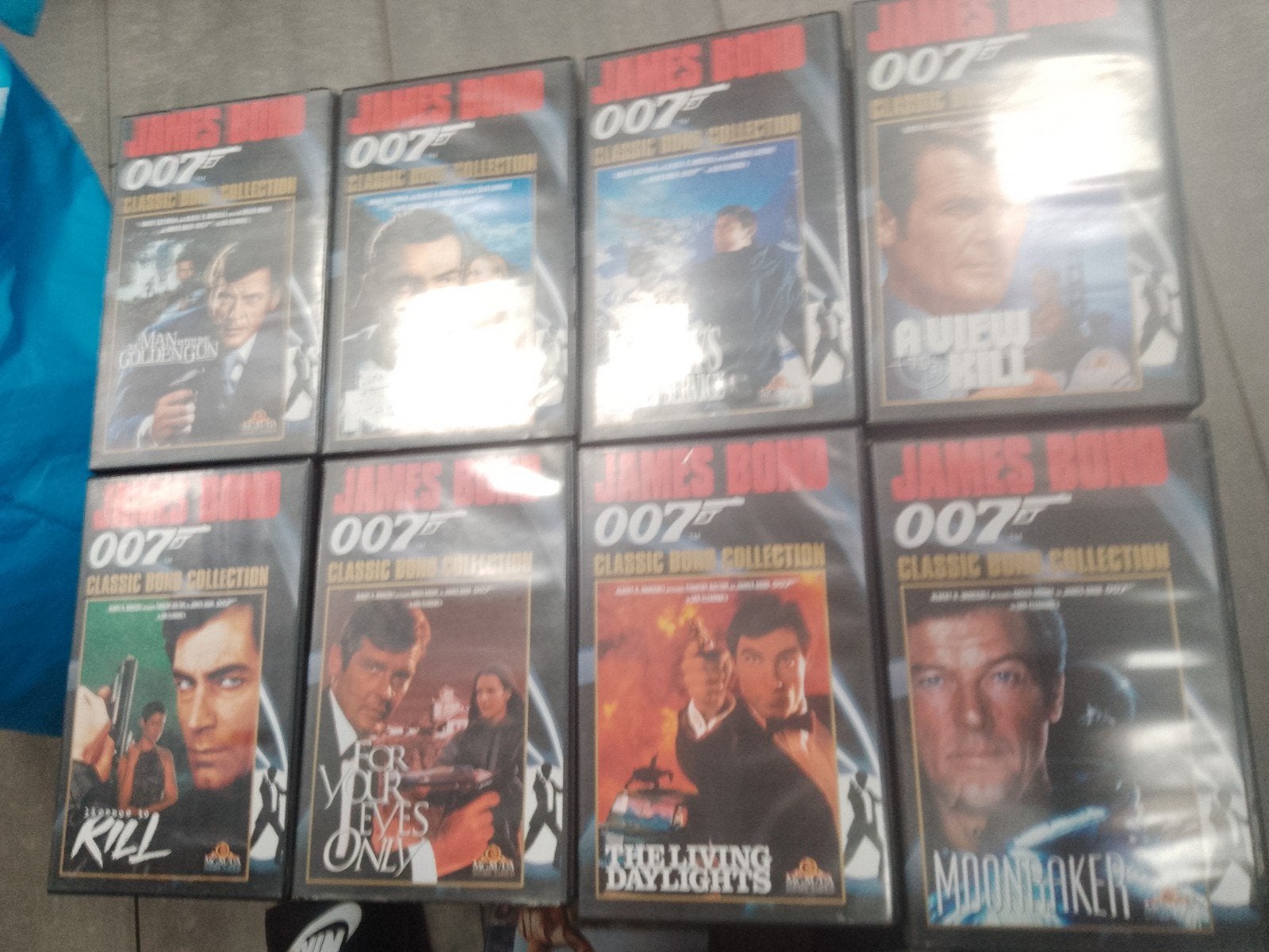 James Bond Classic Collection VHS - 11 stuks of per stuk, Cd's en Dvd's, Alle leeftijden, Ophalen of Verzenden, Zo goed als nieuw