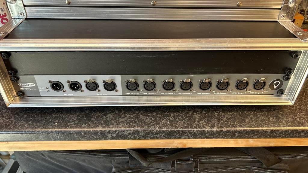 Showtec DB-1-8/3 dmx splitter, Ophalen of Verzenden, Zo goed als nieuw, Licht