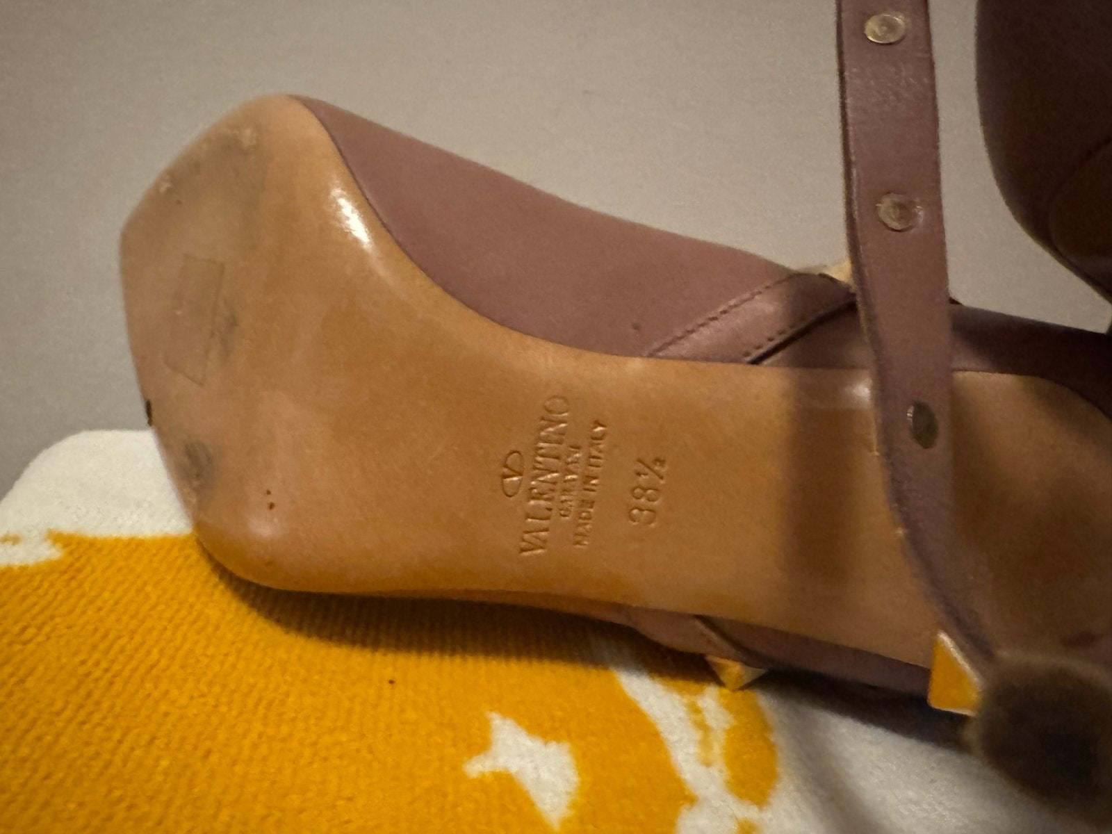 Valentino Garavani Rockstud enkellaarzen - Maat 38.5, Bruin, Verzenden, Zo goed als nieuw, Valantino