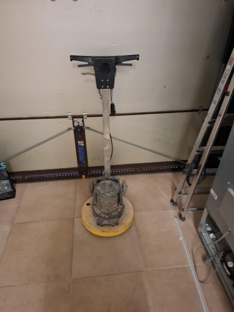 Professionele vloerschuurmachine voor diverse vloeren, Doe-het-zelf en Verbouw, Gereedschap | Schuurmachines, Ophalen of Verzenden