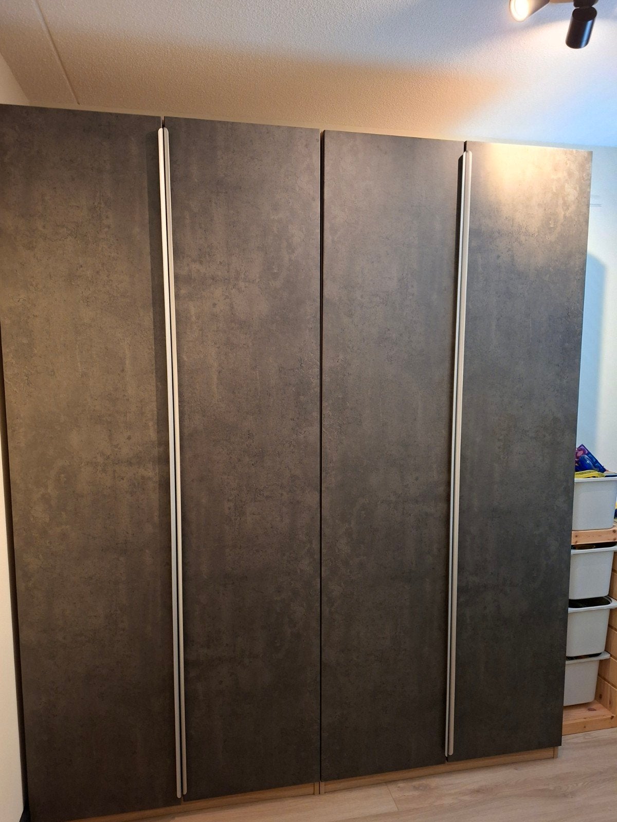 2x IKEA Besta kasten met Kallviken deuren betonlook grijs, Ophalen, Overige materialen, Modern, Industrieel, 200 cm of meer