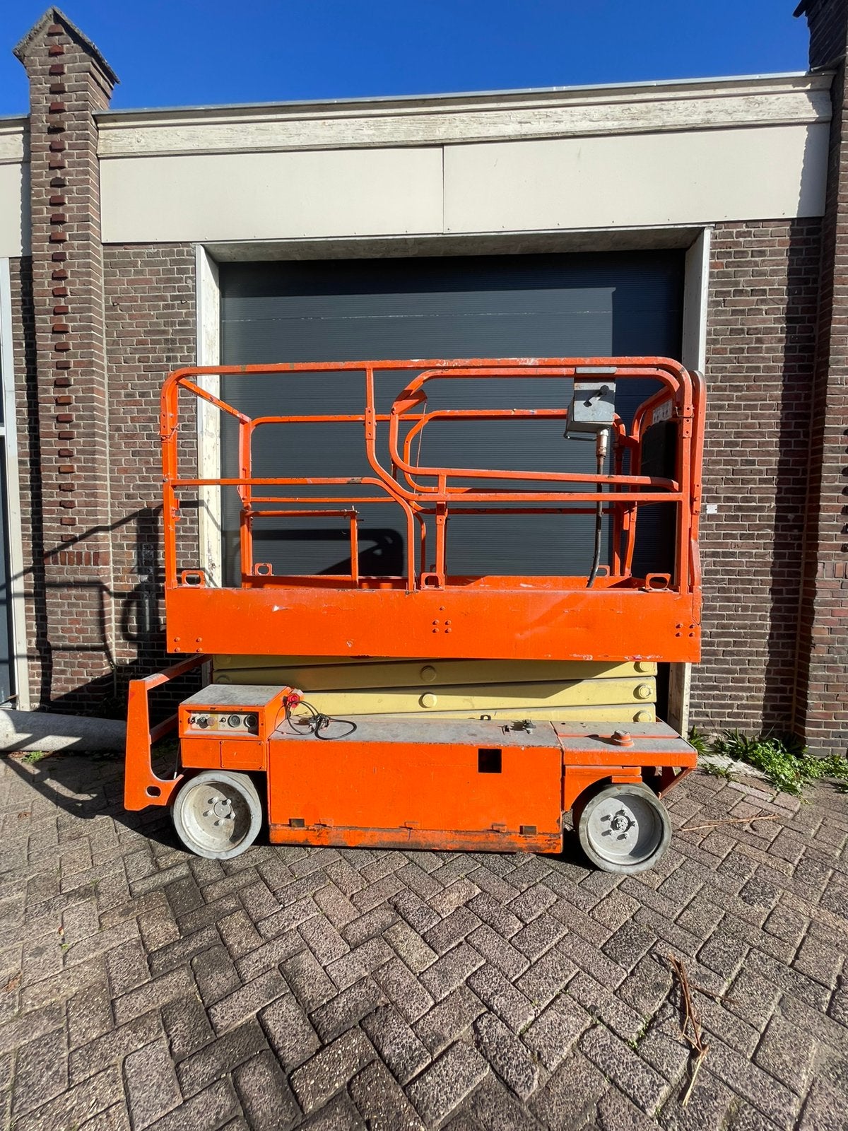 Leuke hoogwerken 7,85m vloer hoogte nieuwe accu’s!!, Ophalen