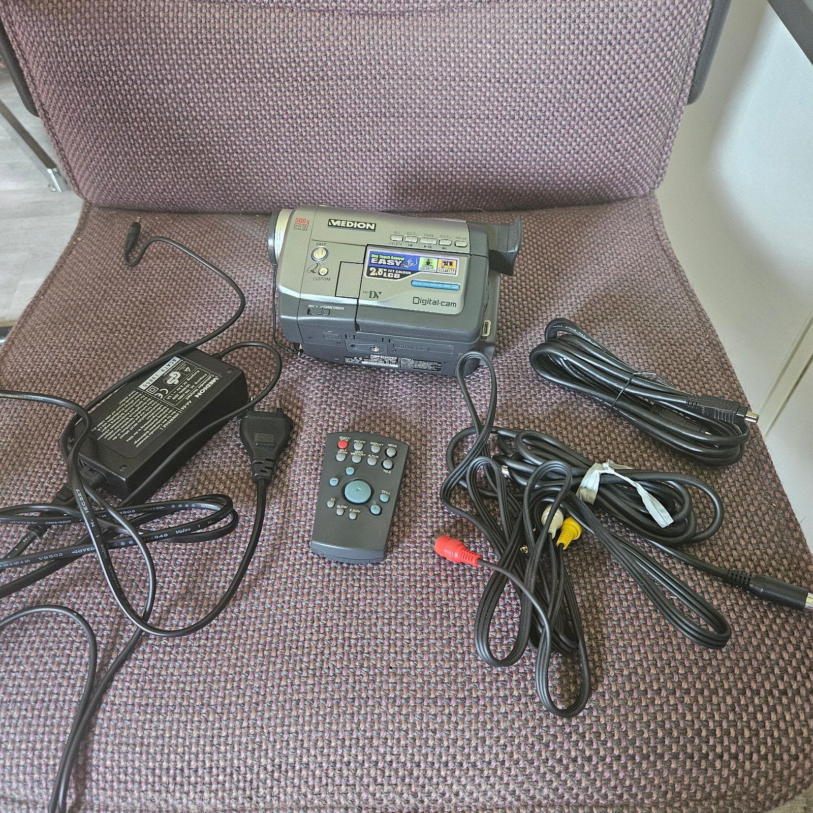 Medion Mini DV Digital Camcorder MD 9063 met accessoires, Ophalen of Verzenden