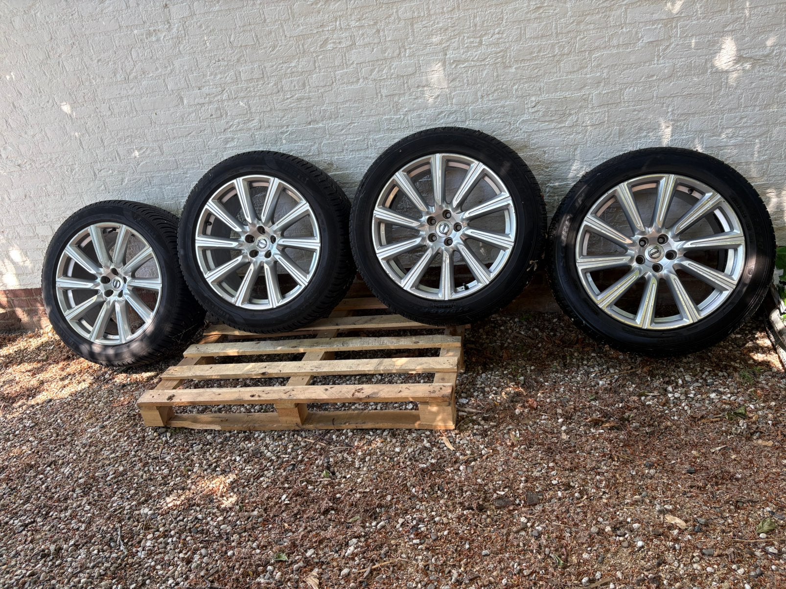 Volvo xc90 velgen met goede all season banden  275-45-20, Auto-onderdelen, Banden en Velgen, Ophalen, 275 mm, All Season, Band(en)