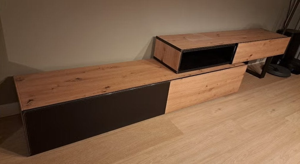 TV-Meubel - Eiken - Zwart - 215 tot 300 cm - Uitschuifbaar, Huis en Inrichting, Kasten | Televisiemeubels, Ophalen, Gebruikt, 200 cm of meer