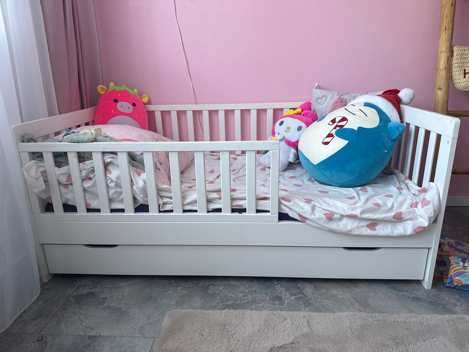 Wit kinderbed met lades - Zo goed als nieuw, Kinderen en Baby's, Kinderkamer | Bedden, Ophalen, 70 tot 85 cm, 140 tot 160 cm, Zo goed als nieuw