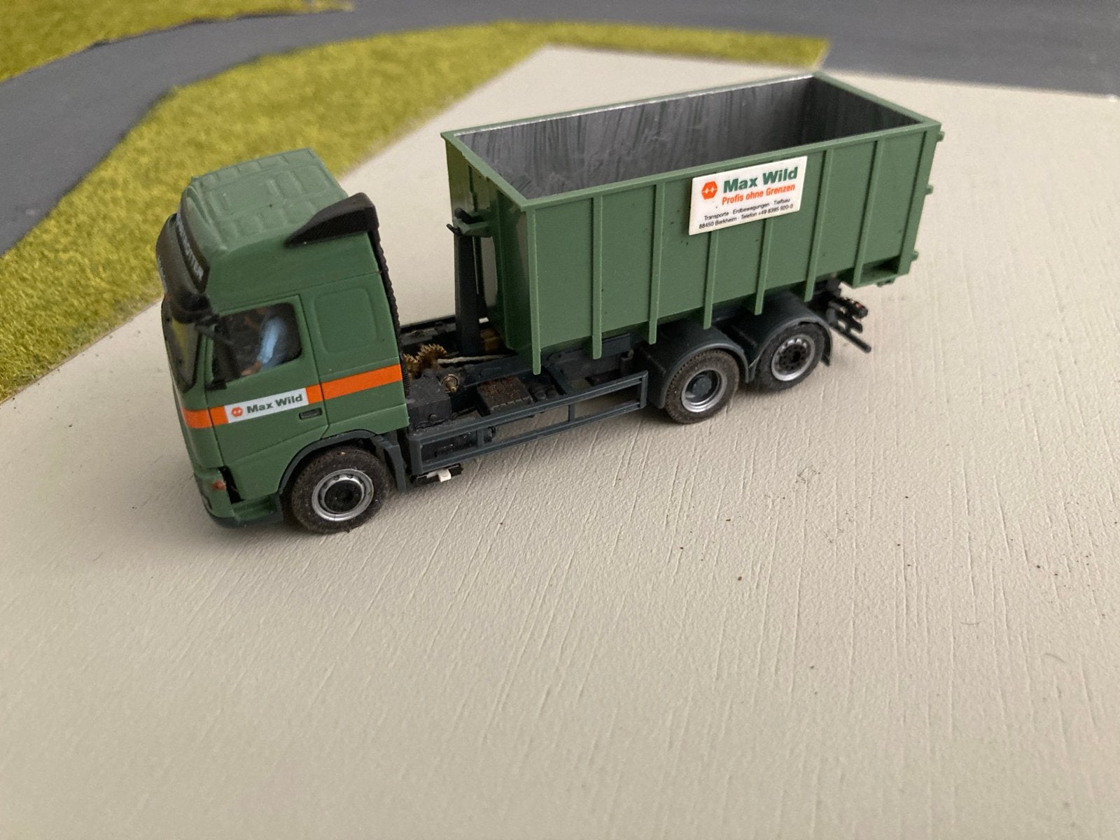 RC Volvo FH model 1:87 met haakarmbak en verlichting, Overige merken, Gebruikt, 1:50 of kleiner, Ophalen of Verzenden