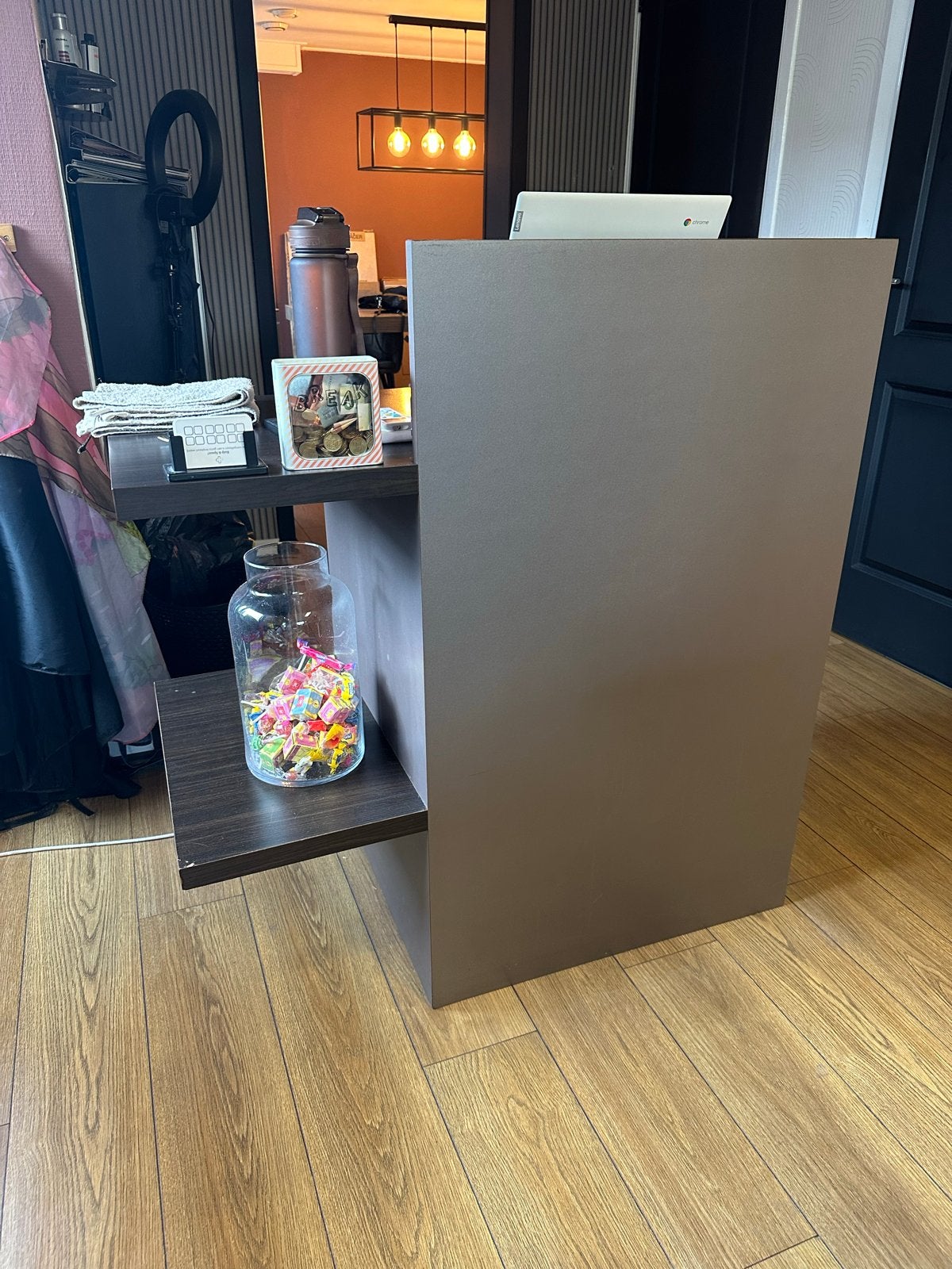 Modern Donkerbruin Bureau met Lades en Opbergruimte, Huis en Inrichting, Overige typen, Gebruikt, Met lades, Spaanplaat of MDF