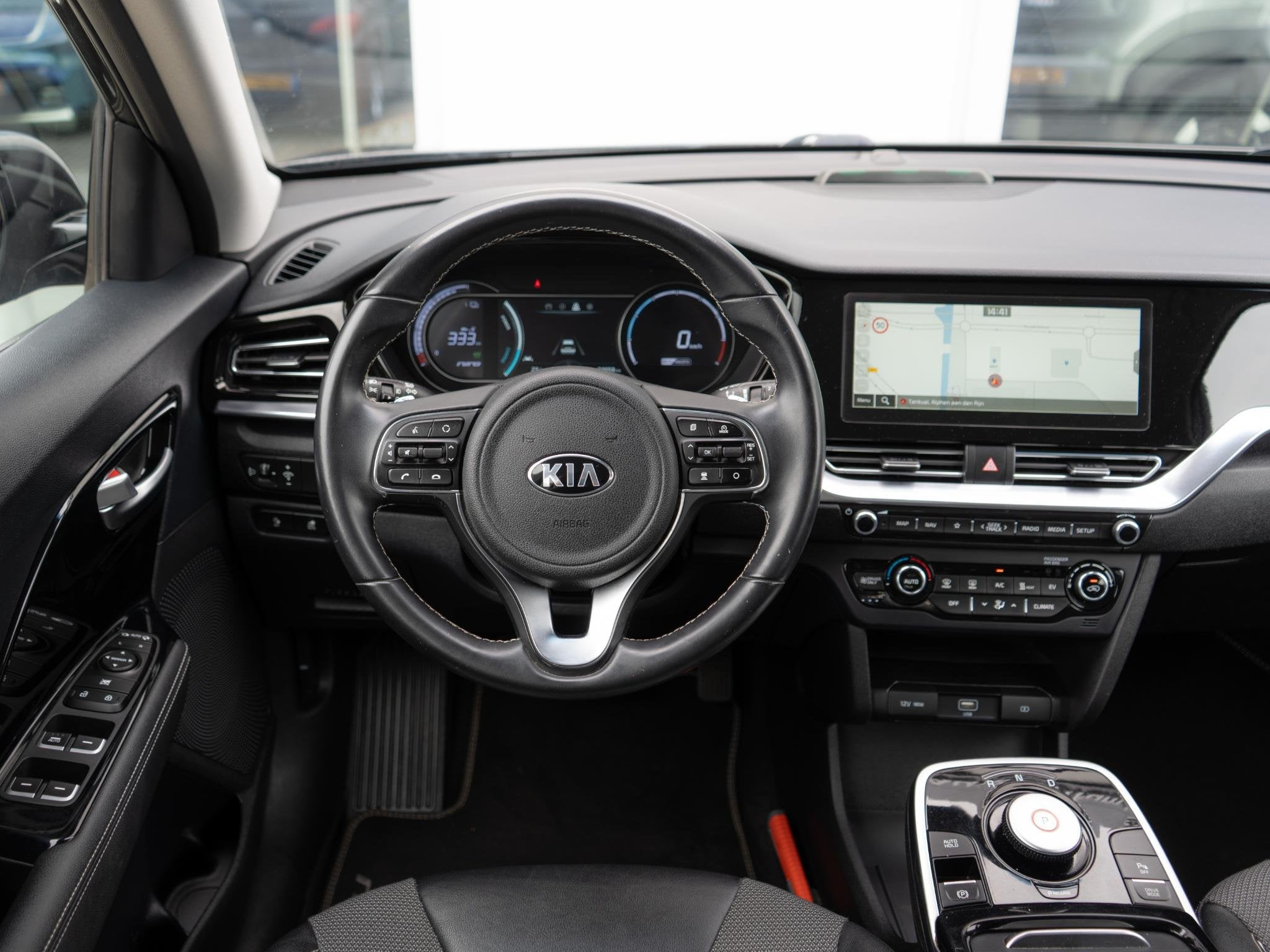 Foto 3 van Kia e-Niro DynamicLine 64 kWh | Trekhaak | 3 Fase | Adaptiev