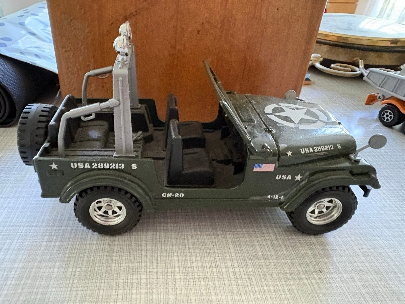 Burago Militaire Jeep Model 1:24 - Made in Italy, Ophalen of Verzenden, Gebruikt, Overige typen