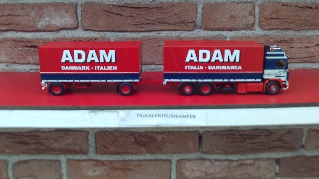 Tekno  Volvo  F12  Globetrotter  van  Mogen  Nielsen.