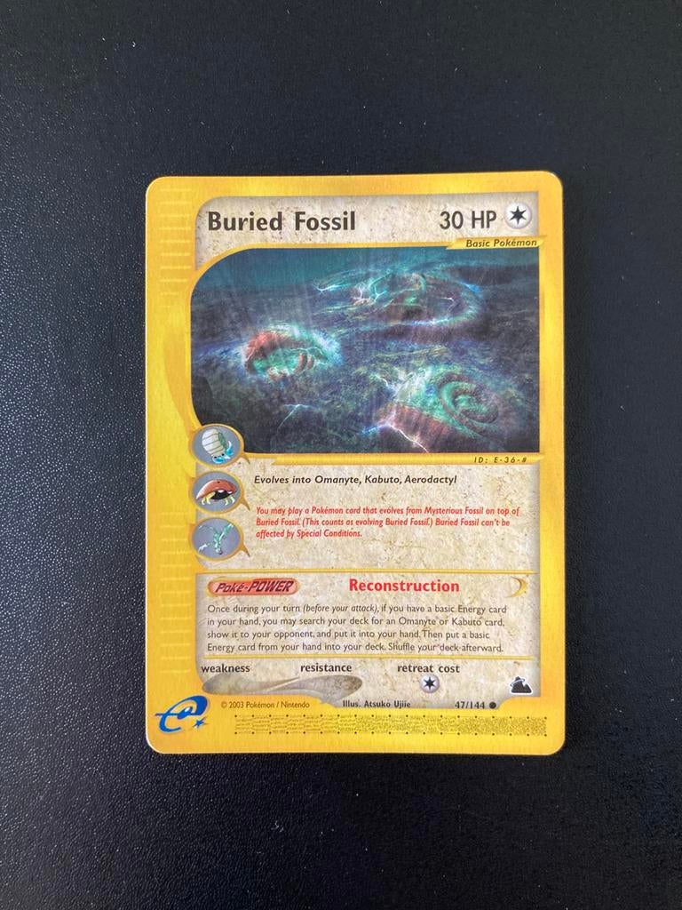Pokemon kaart Buried Fossil, Ophalen of Verzenden, Zo goed als nieuw