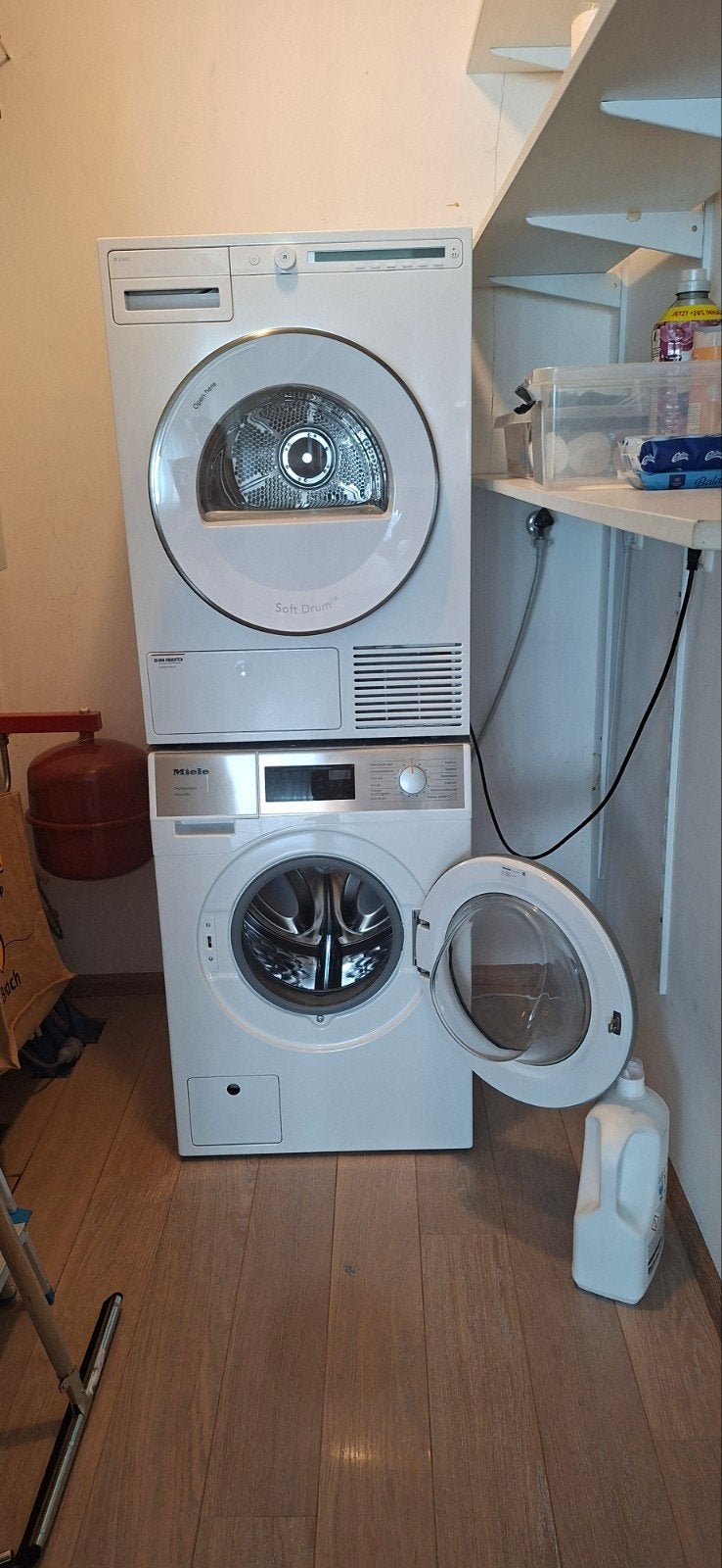 Professionele miele wasmachine en asco droger, Ophalen of Verzenden, Zo goed als nieuw, 1200 tot 1600 toeren, 85 tot 90 cm